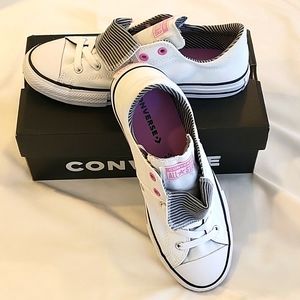Converse Junior, 666923F, sz 6, NWOT